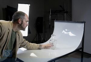 Read more about the article Preparing Furniture and Props for an Interior Shoot