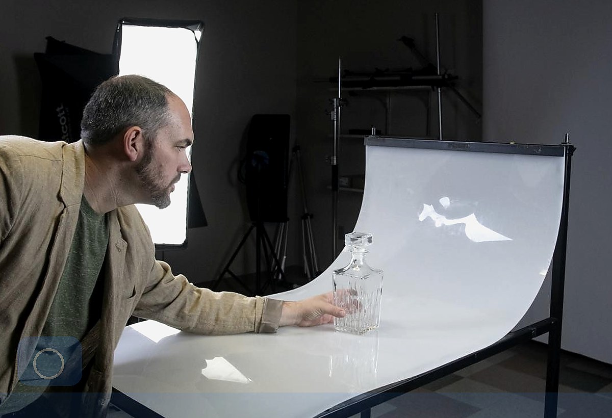 Preparing Furniture and Props for an Interior Shoot visual guide